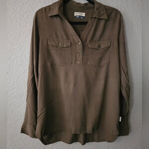 Magellan Outdoors Classic Fit Blouse Top Roll Tab Sleeve Women Size Large Brown